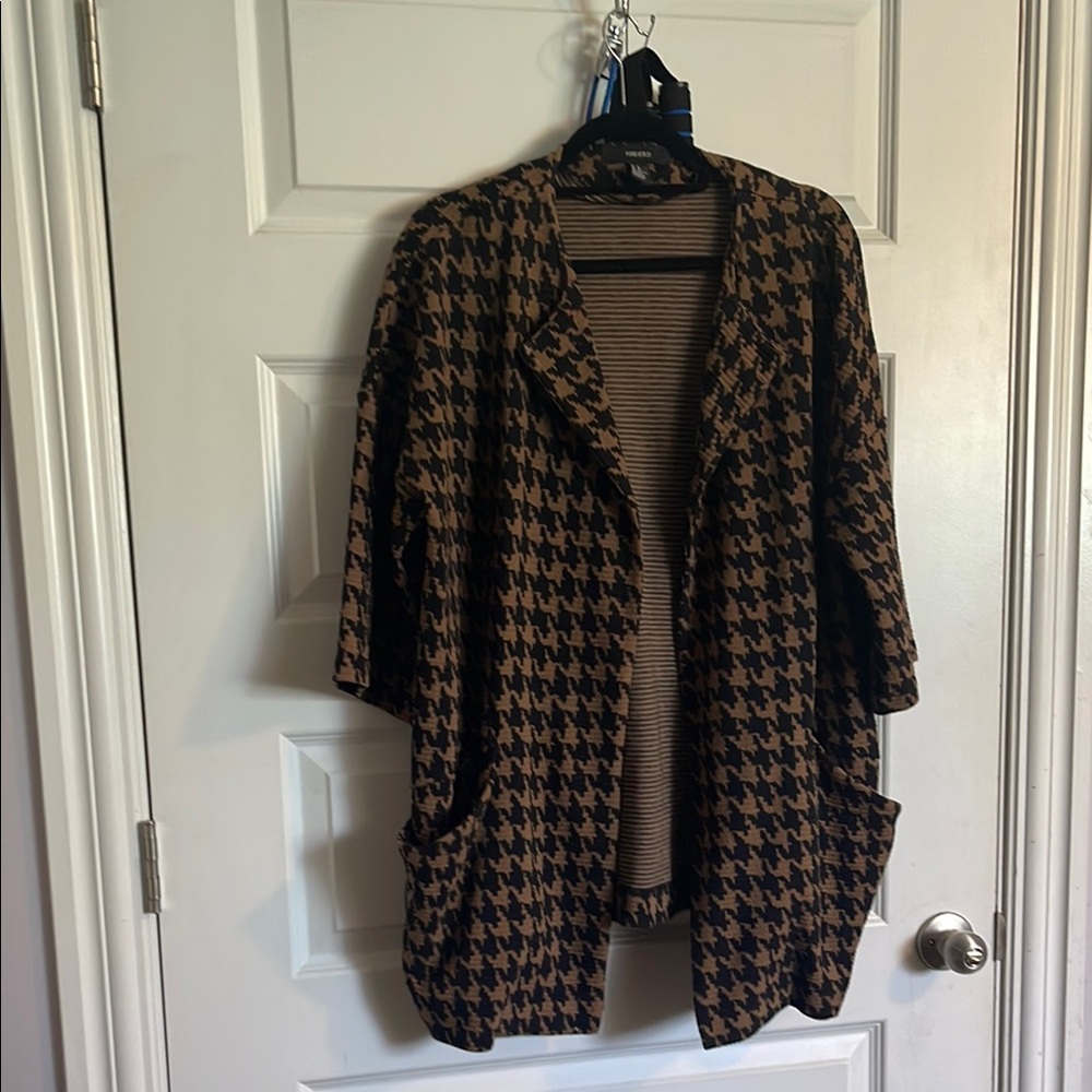 Forever 21 Brown and Black Houndstooth Blazer